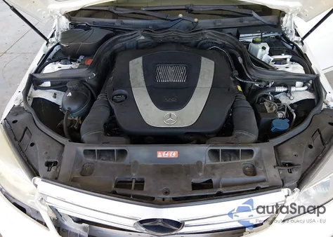 2009 Mercedes-Benz C 300 Luxury 4Matic/Sport 4Matic z USA, uszkodzony, nr VIN WDDGF81X69R081317